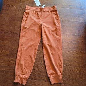 NWT Fabletics leggings. Coraly Peach in color. Closest to 1st image. SZ L